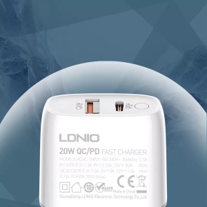 Бытовое зарядное устройство LDNIO A2424C, PD 20 Вт, QC3.0 18 Вт, с кабелем Type C, белое - Img 4