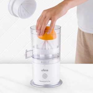 Cediljka za citruse Ufesa Squeeze&Go/punjivi/45W/bela
