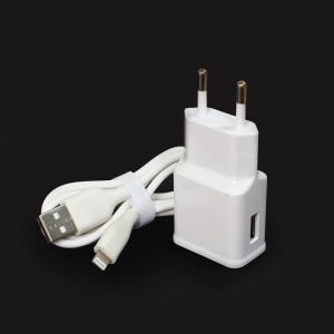 Kucni punjac Teracell Ultra LP03 2A sa iPhone lightning kablom beli - Img 2