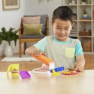 Plastilina Play-Doh set Bucatarie FUN FACTORY, 12 culori, peste 40 de accesorii, +3 ani - Img 3