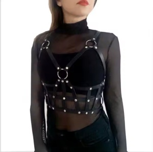 Costum tip Ham Sexy BDSM pentru Femei – ajustabil, din Piele Neagră pentru Jocuri Erotice și Show-uri - Img 4