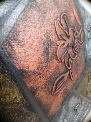 Tablou abstract în relief 30cm x 30cm – design modern 3D, realizat manual-bronz/auriu/argintiu - Img 3