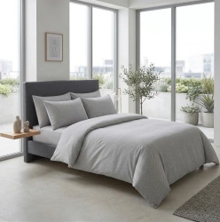 Detaliu Lenjerie de pat din bumbac ranforce Moonlit gri cu design minimalist si elegant
