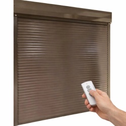 Rulou Exterior Aluminiu Maro cu Acționare Electrică și Telecomandă