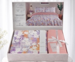 Lenjerie Orchid Mist ambalata in cutie cadou
