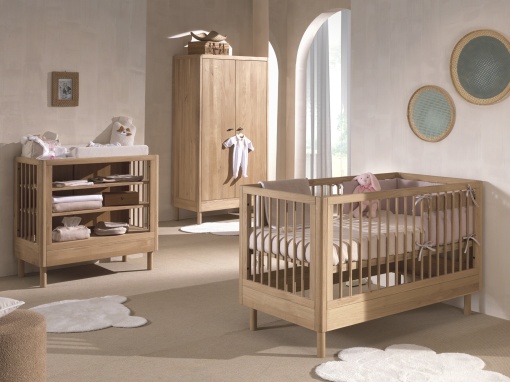 Set Complet Mobilier Cameră Bebelus Forrest Oak, din Lemn Masiv de Stejar, Natur: Pătuț Convertibil (70x140 cm), Masă de Înfășat și Dulap cu 2 Uși – Vipack