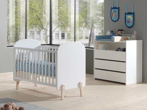 Set Mobilier Kiddy pentru Camera Bebelusului – Pătuț 60x120 cm, Comodă și Masă de Înfășat – Alb și Pin Natural – Vipack