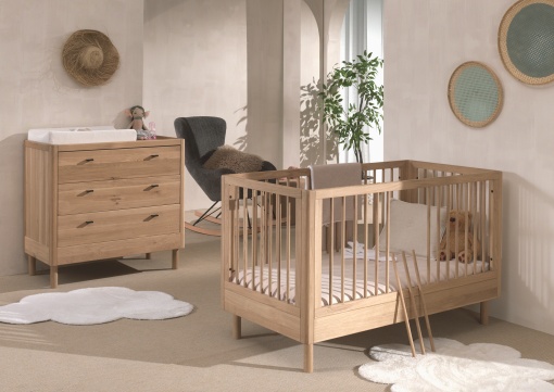 Set Mobilier Cameră Bebelus Forrest Oak, din Lemn Masiv de Stejar, Natur: Pătuț Convertibil (70x140 cm) și Comodă cu 3 Sertare – Vipack