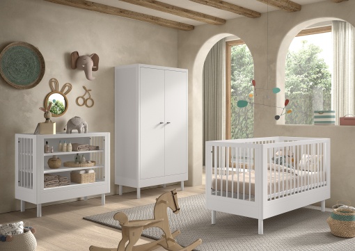 Set Complet Mobilier Cameră Bebelus Forrest Beech, din Lemn Masiv de Fag, Alb: Pătuț Convertibil (70x140 cm), Masă de Înfășat și Dulap cu 2 Uși – Vipack