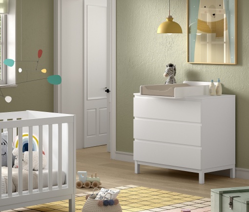 Set Complet Cameră Copii EVA: Pătuț 60x120 cm, Comodă cu 3 Sertare, Masă de Înfășat și Dulap 3 Uși, Alb – Vipack