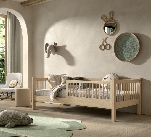 Pat Cabină Forrest Beech 90x200 cm, pentru Camera Copii, din Lemn de Fag, cu Bară de Siguranță – Vipack