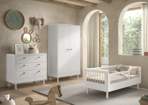 Set Mobilier Cameră Copii Forrest Beech, din Lemn Masiv de Fag, Alb: Pat Junior (70x140 cm), Comodă cu 3 Sertare și Dulap cu 2 Uși – Vipack