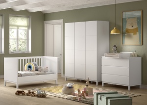 Set Complet Cameră Copii EVA: Pătuț Transformabil 70x140 cm, Comodă cu 3 Sertare, Masă de Înfășat și Dulap 3 Uși, Alb – Vipack - Img 2