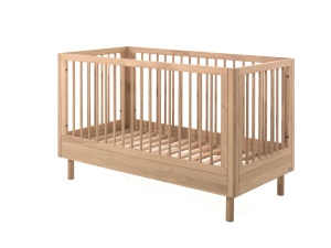 Set Complet Mobilier Cameră Bebelus Forrest Oak, din Lemn Masiv de Stejar, Natur: Pătuț Convertibil (70x140 cm), Masă de Înfășat și Dulap cu 2 Uși – Vipack - Img 11
