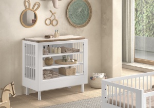 Set Complet Mobilier Cameră Bebelus Forrest Beech, din Lemn Masiv de Fag, Alb: Pătuț Convertibil (70x140 cm), Masă de Înfășat și Dulap cu 2 Uși – Vipack - Img 5