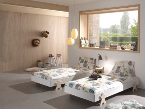 Set paturi stivuibile pentru copii MODULO, alb, din MDF și pin masiv, cu somiere cu lamele incluse – Vipack