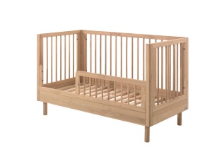 Set Complet Mobilier Cameră Bebelus Forrest Oak, din Lemn Masiv de Stejar, Natur: Pătuț Convertibil (70x140 cm), Masă de Înfășat și Dulap cu 2 Uși – Vipack - Img 12