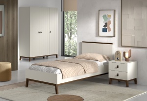 This SEZANE combination in clay consists of a bed (90 x 200 cm), a bedside table and a 3-door wardrobe.