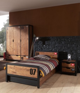 Set Mobilier Cameră Copii ALEX, 4 Piese, Pat 90x200 cm, Pin Masiv și Metal Negru – Vipack - Img 1