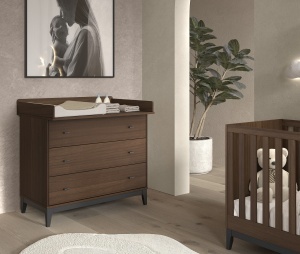 This ILYAS combination consists of a baby bed (60 × 120 cm) with a dresser and matching changing board. - Img 10