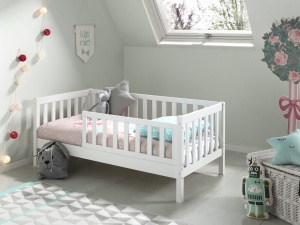 Pat Toddler alb pentru copii mici, 70 x 140 cm, cu laturi înalte pentru siguranță – Vipack - Img 1