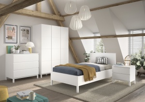 Set Mobilier Cameră Copii EVA: Pat 90x200 cm, Noptieră, Dulap 3 Uși și Comodă, Alb – Vipack