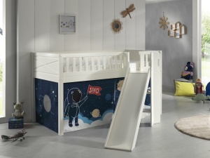 Pat pentru copii SCOTT, alb, 90 x 200 cm, din pin scandinav și MDF, cu scară frontală, glisieră și perdea de joacă SPACE SHUTTLE – Vipack - Img 1