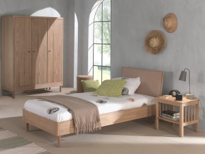 Set Mobilier Camera Copii Forrest Oak, Pat 90x200 cm cu Tăblie Textilă, Dulap cu 3 Uși și Noptieră, din Lemn de Stejar, Natur – Vipack - Img 1