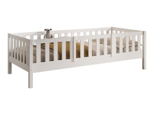 This DALLAS combination in white consists of a cabin bed (90 x 200 cm) and safety rail.
