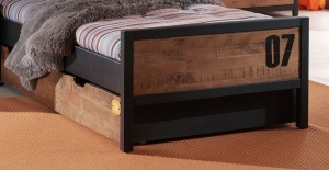 Set Mobilier pentu Copii ALEX, 5 Piese, Pat 90x200 cm, Pin Masiv cu Metal Negru – Vipack - Img 12