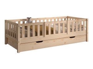 This DALLAS combination in natural consists of a cabin bed (90 x 200 cm) with bed drawer and safety rail.