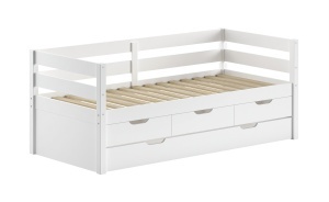 This MARGRIT combination in white consists of a cabin bed (90 x 200 cm) with three storage drawers and a matching pull-out bed.