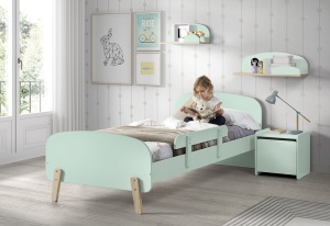 Set Mobilier Kiddy pentru Camera Copii – Pat 90x200 cm, Noptieră, Bară Siguranță & 2 Polițe Perete – Verde Mentă – Vipack - Img 1