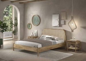This OLIVE combination consists of a double bed (160 x 200 cm) with a rattan headboard and two bedside tables with drawer. - Img 2