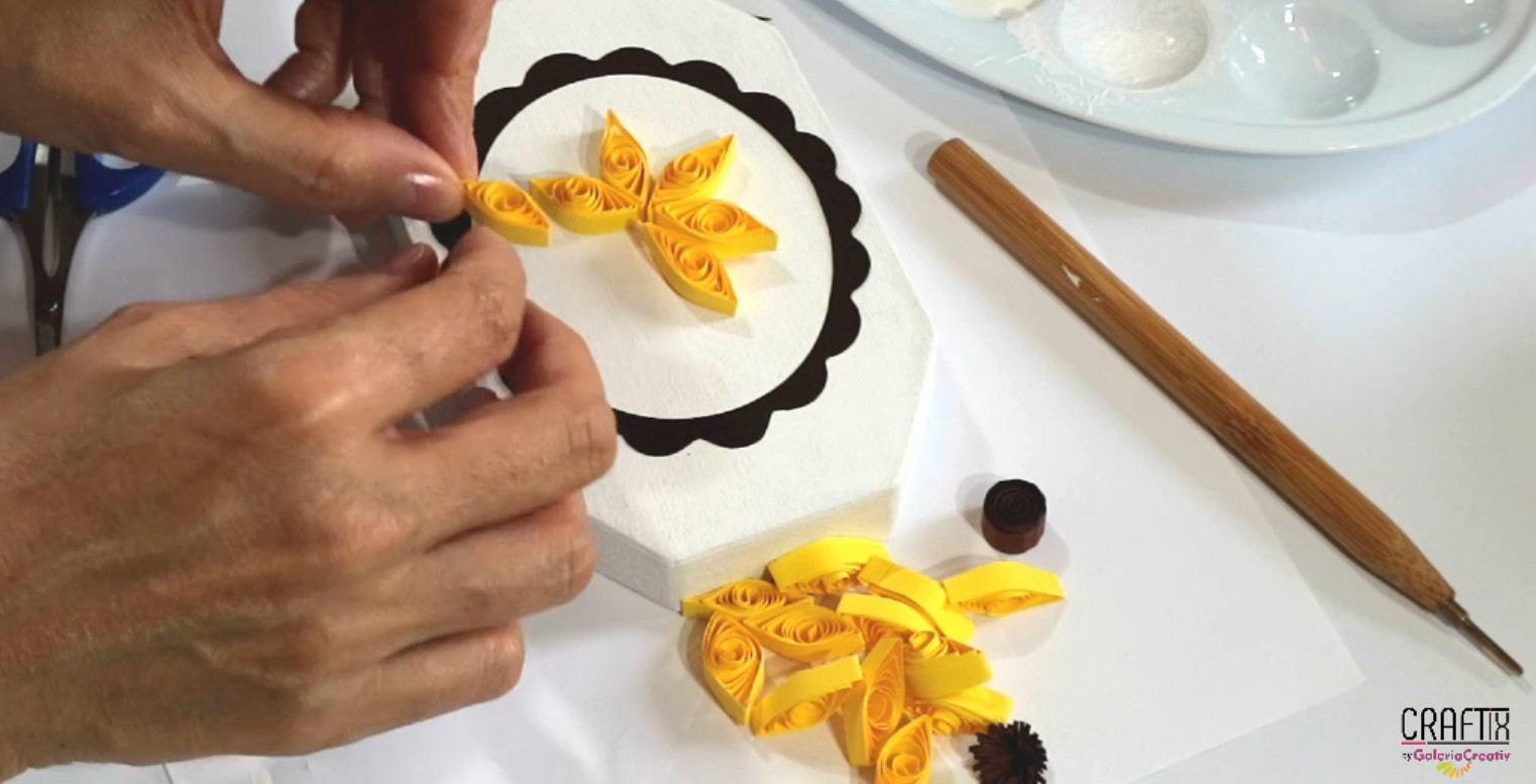Quilling pe cutie de carton ∣ DIY Cutie de bijuterii