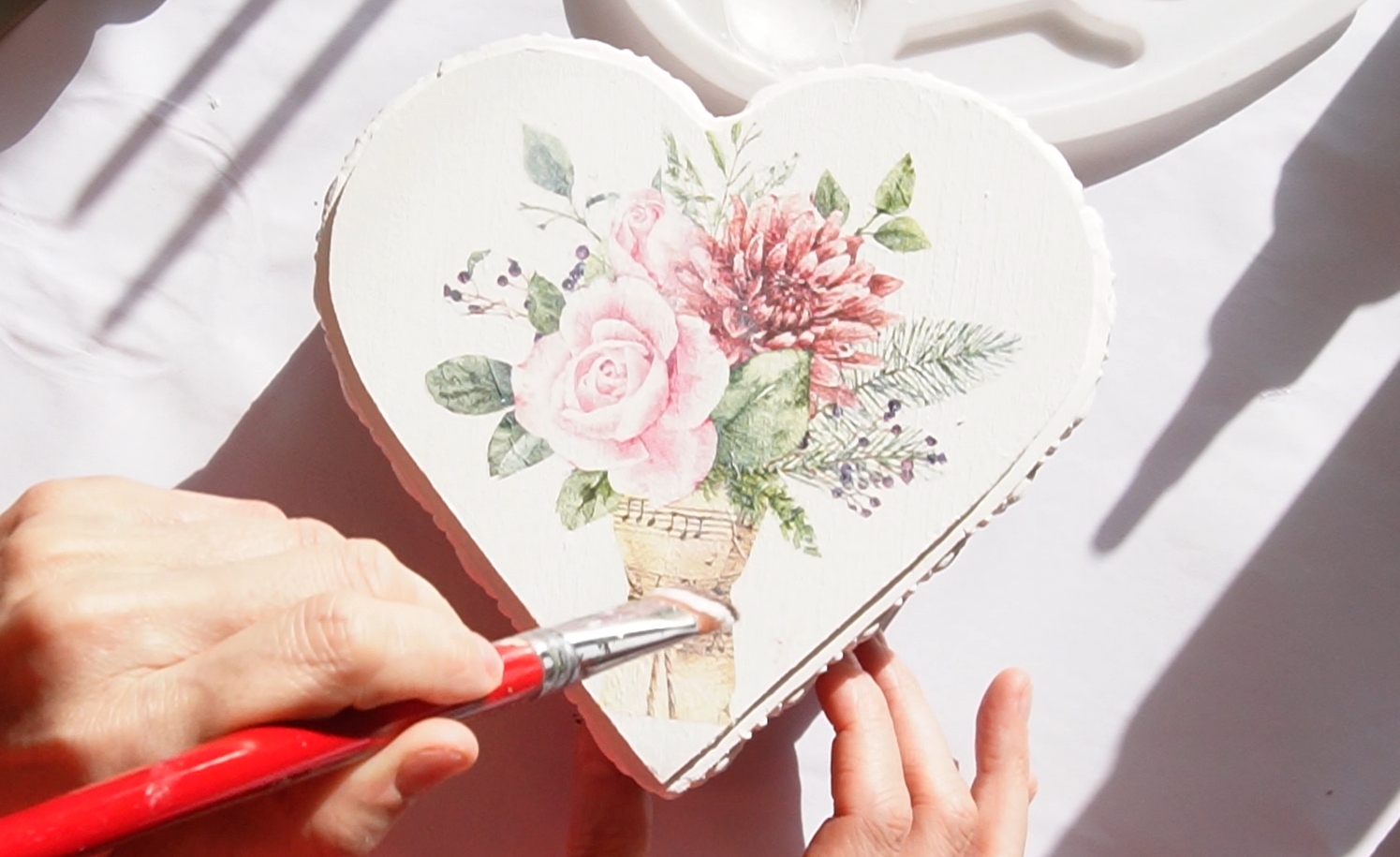 Cum să decorezi o cutie de lemn - DIY