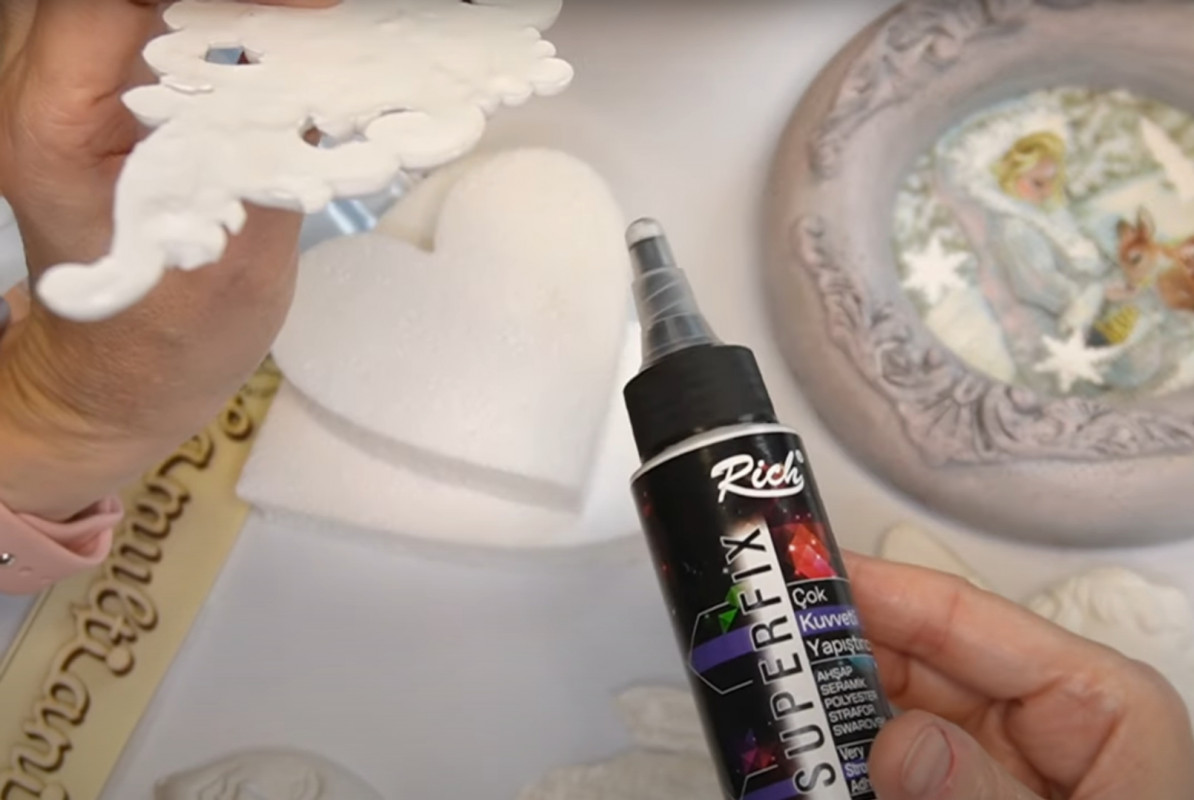 Care este cel mai bun adeziv craft? Adezivul Superfix pentru pastă modelaj, lut și ipsos