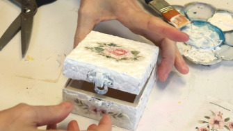 Tutorial decorare cutie de bijuterii ∣ Tehnica Mozaic Coji de Ouă