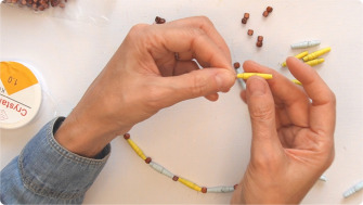 Cum să creezi mărgele din hârtie – bijuterii handmade ușor de realizat