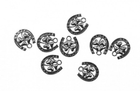 Pandantiv metalic argintiu inchis potcoava cu trifoi 15x16mm 8/set