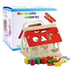 Joc educativ de potrivire din lemn - Forme geometrice si cifre in casuta - culori diverse 12x14,5x12,5cm 19 piese + casuta