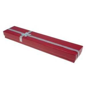 Cutie carton bijuterii dreptunghiulara rosie capac funda lurex argintie 21x4,5x2,3cm SS307A