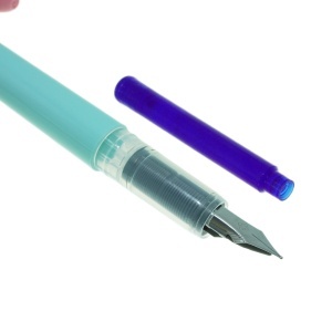 Stilou plastic cu 1 rezerva Colorarte albastru deschis capac roz S2043 - Img 2