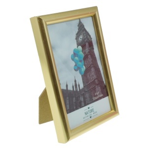 Rama foto plastic cu spate + picior poza 10x15cm dimensiune totala 10,5x15,5x1,8cm auriu 082089