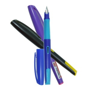 Stilou plastic cu 1 rezerva culori diverse Igle 1243