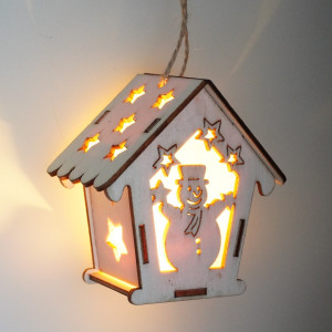 Felinar placaj forma casa cu model om de zapada si lumina 8,5x8,5x4,8cm - Img 2