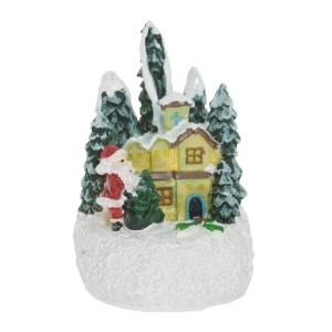 Miniatura biserica din plastic verde/alb cu led brazi si Mos Craciun 5,5x5,5x8cm