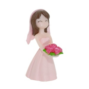Miniatura mireasa cu flori plastic 3x6,5x4,5cm roz