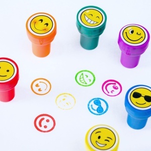 Stampila plastic emoticons 2cm 6/set Daco SA127 - Img 2