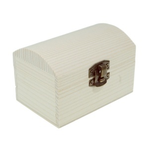 Cutie lemn tip cufar capac curbat cu inchizatoare clapeta 8,8x6x5,6cm LBC1